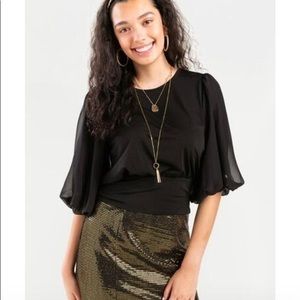 NWT Francesca’s black crochet tie back cropped blouse